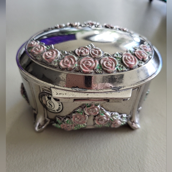 Vintage Silver-Tone Rose Trinket Box with Red Velour Lining - Picture 3 of 8